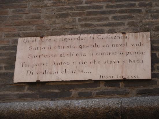 The Best of Bologna: Plakkaat van Dante op Torre Garisenda